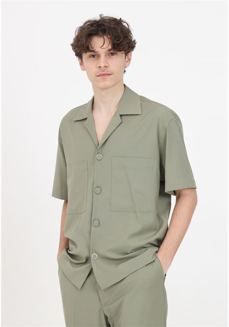 Green men's shirt with silver outline buttons IM BRIAN | CA2883VERD